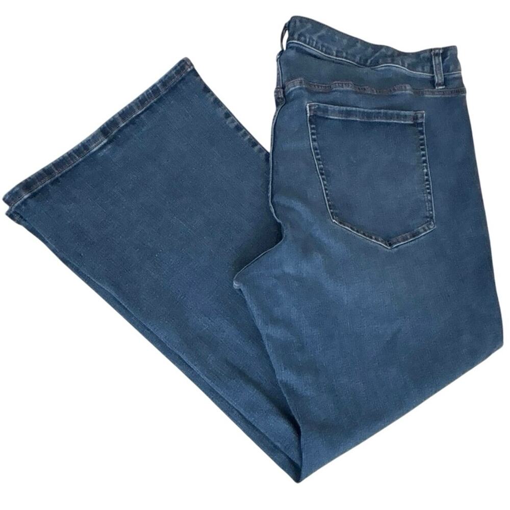 Lane Bryant Signature Fit Midrise Medium Wash Plus Size 26P - Picture 2 of 12
